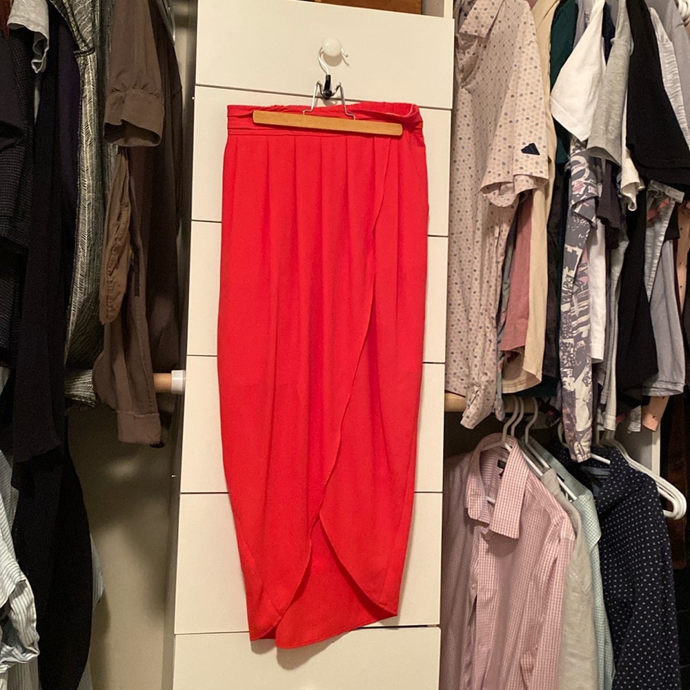Coral midi tulip skirt w/pockets!